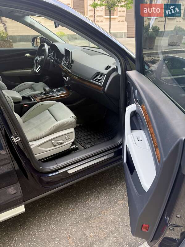 Внедорожник / Кроссовер Audi Q5 2018 в Киеве