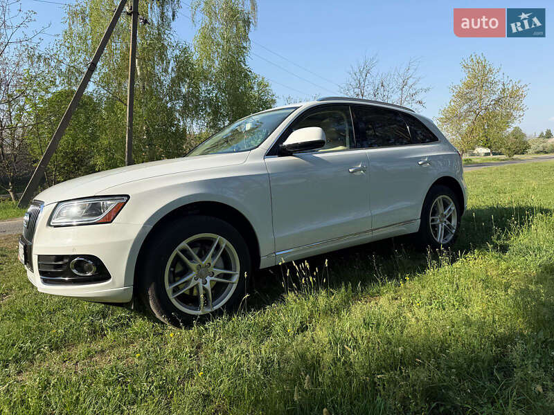 Внедорожник / Кроссовер Audi Q5 2016 в 