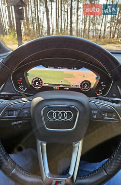Внедорожник / Кроссовер Audi Q5 2018 в 