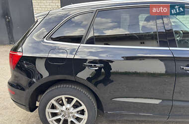 Внедорожник / Кроссовер Audi Q5 2010 в 