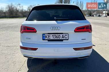 Позашляховик / Кросовер Audi Q5 2019 в 