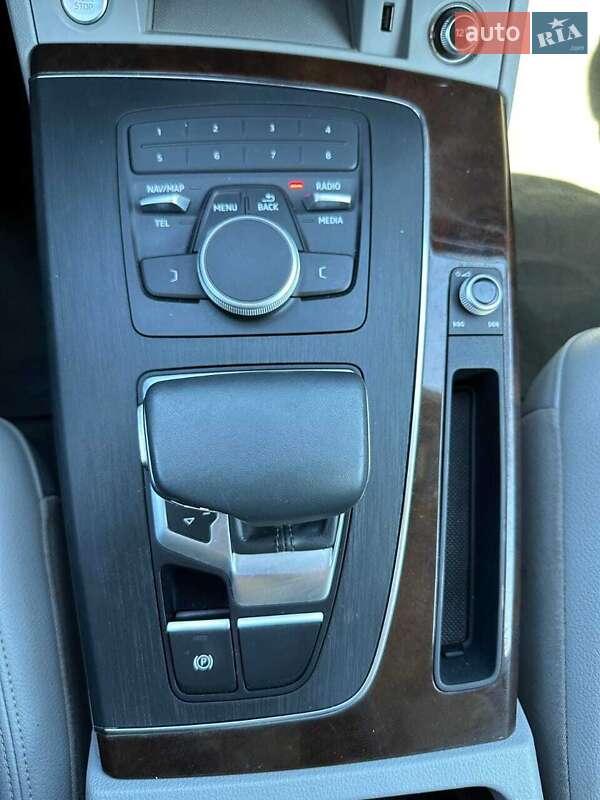 Внедорожник / Кроссовер Audi Q5 2019 в Кривом Роге