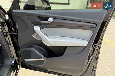 Внедорожник / Кроссовер Audi Q5 2022 в 