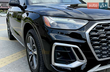 Внедорожник / Кроссовер Audi Q5 2022 в 