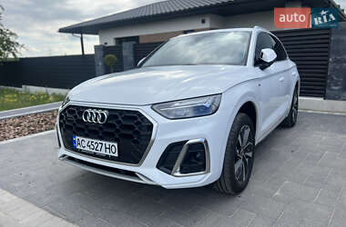 Внедорожник / Кроссовер Audi Q5 2022 в 