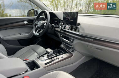 Внедорожник / Кроссовер Audi Q5 2022 в 