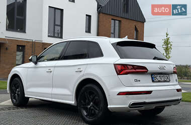 Позашляховик / Кросовер Audi Q5 2018 в 