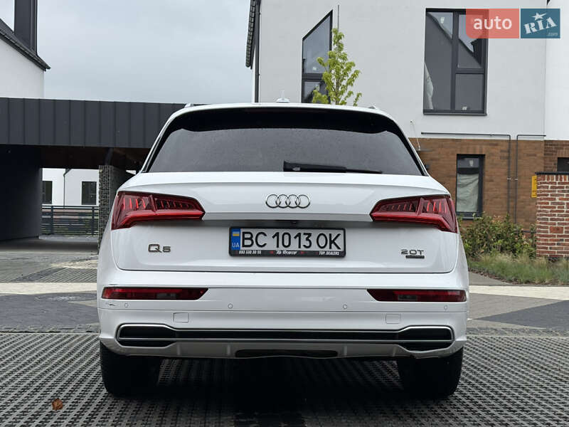 Позашляховик / Кросовер Audi Q5 2018 в Львові