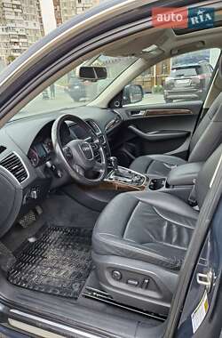 Внедорожник / Кроссовер Audi Q5 2010 в 