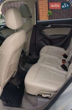 Внедорожник / Кроссовер Audi Q5 2015 в 