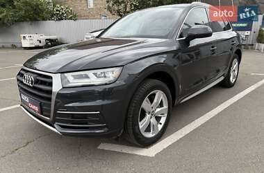 Внедорожник / Кроссовер Audi Q5 2018 в 