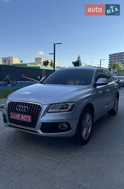 Внедорожник / Кроссовер Audi Q5 2015 в Ужгороде