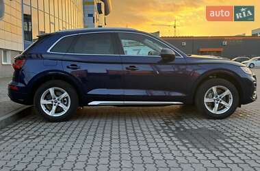 Внедорожник / Кроссовер Audi Q5 2021 в 