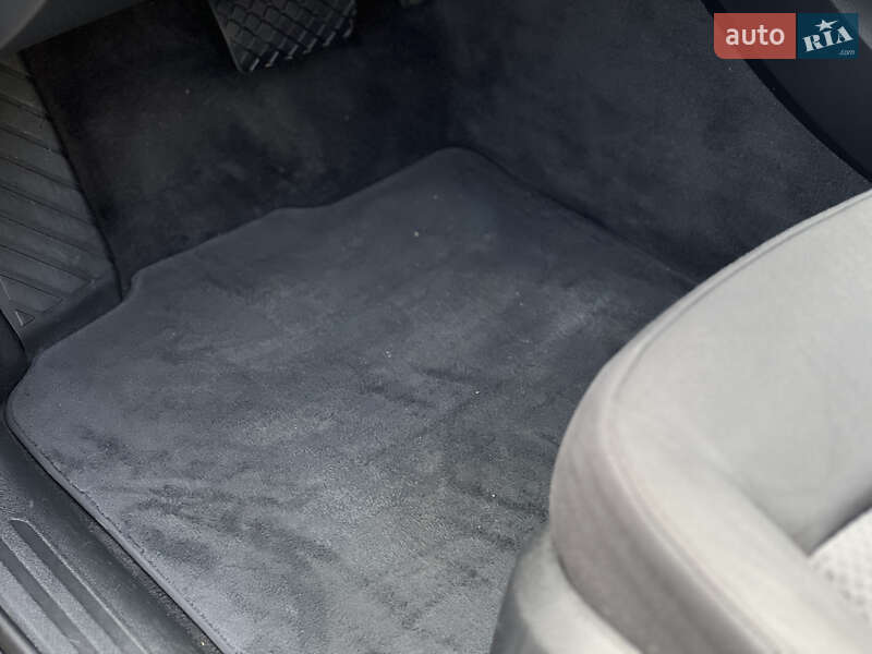 Внедорожник / Кроссовер Audi Q5 2014 в Ужгороде