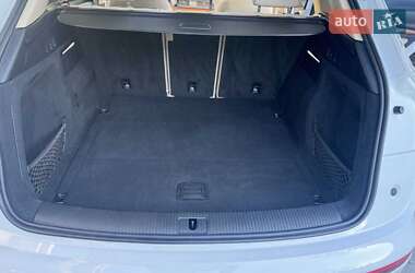 Позашляховик / Кросовер Audi Q5 2021 в 
