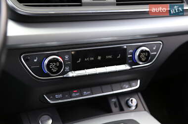 Внедорожник / Кроссовер Audi Q5 2018 в 