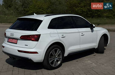 Внедорожник / Кроссовер Audi Q5 2020 в 