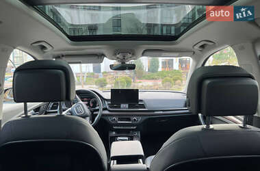 Внедорожник / Кроссовер Audi Q5 2021 в 