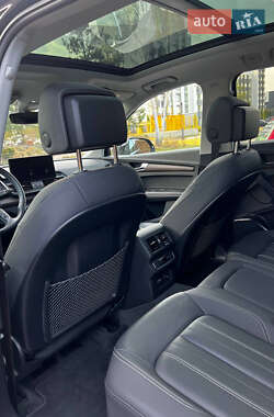 Внедорожник / Кроссовер Audi Q5 2021 в 