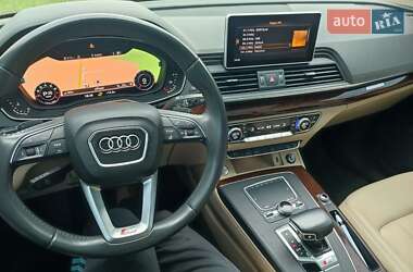 Внедорожник / Кроссовер Audi Q5 2020 в 