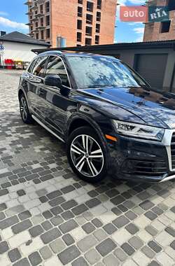 Позашляховик / Кросовер Audi Q5 2017 в Івано-Франківську