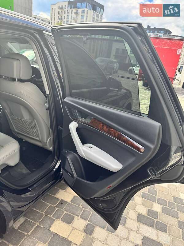 Внедорожник / Кроссовер Audi Q5 2017 в Ивано-Франковске