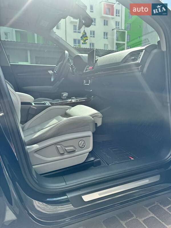 Внедорожник / Кроссовер Audi Q5 2017 в Ивано-Франковске