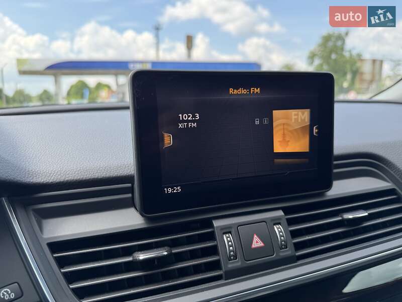 Внедорожник / Кроссовер Audi Q5 2019 в Киеве