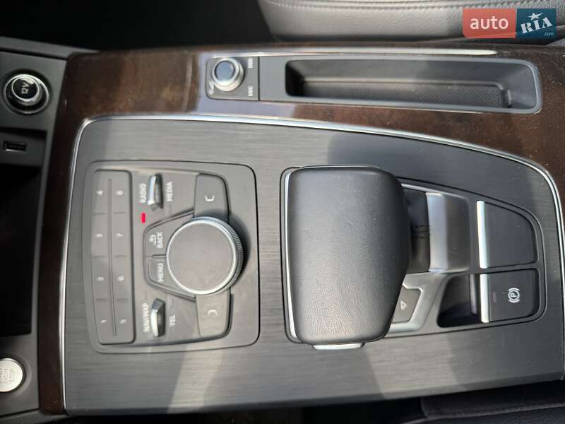 Внедорожник / Кроссовер Audi Q5 2019 в Киеве