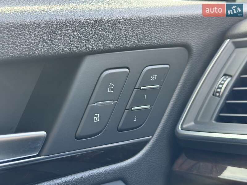 Внедорожник / Кроссовер Audi Q5 2019 в Киеве