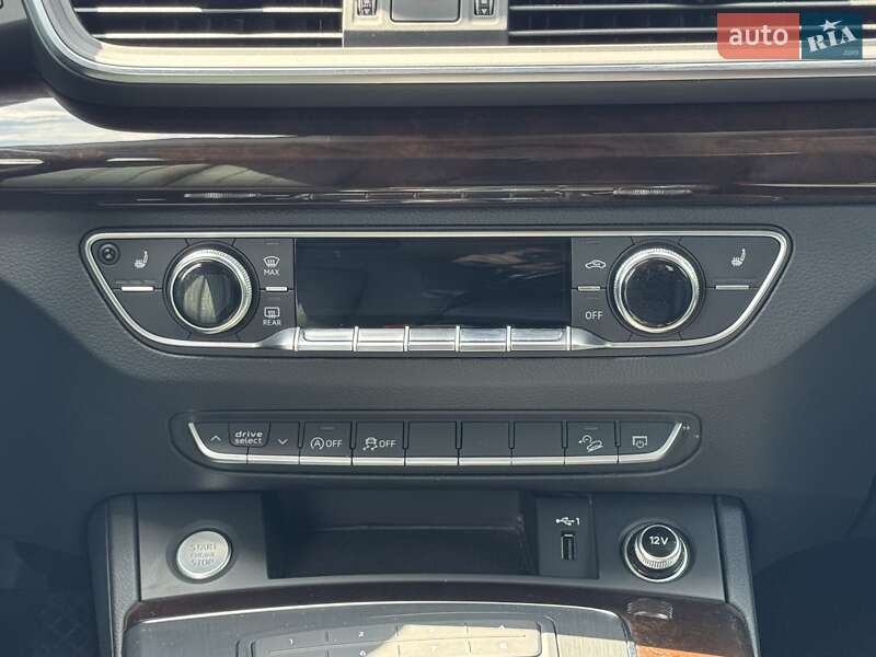 Внедорожник / Кроссовер Audi Q5 2019 в Киеве