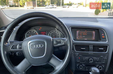 Внедорожник / Кроссовер Audi Q5 2010 в 