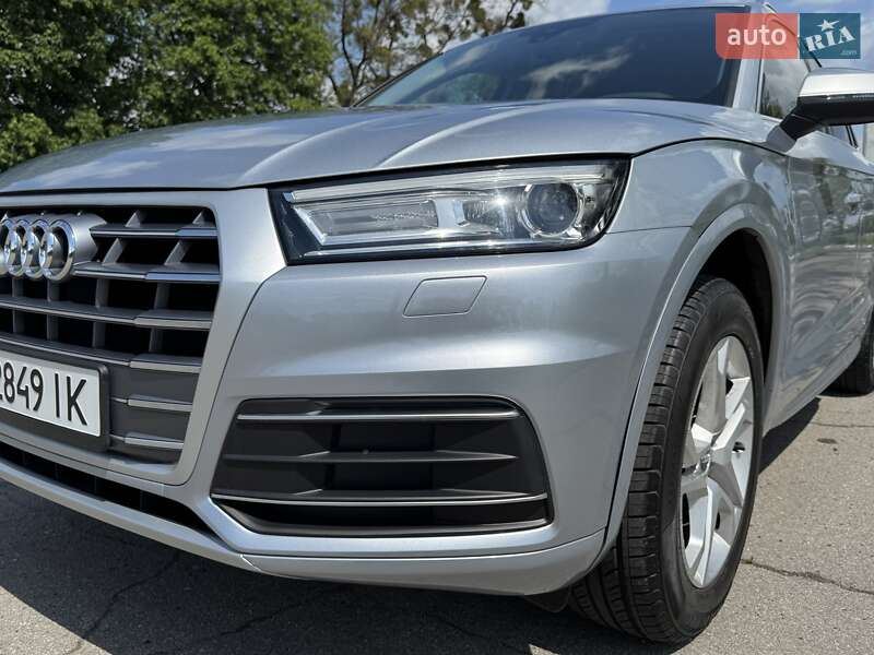 Внедорожник / Кроссовер Audi Q5 2019 в Киеве