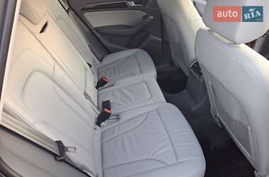 Позашляховик / Кросовер Audi Q5 2015 в 