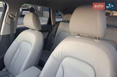 Позашляховик / Кросовер Audi Q5 2015 в 