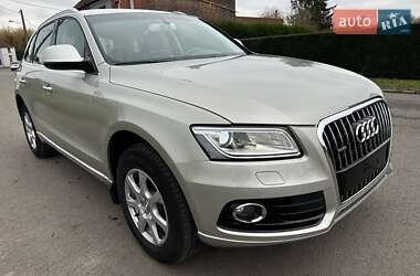 Внедорожник / Кроссовер Audi Q5 2015 в 