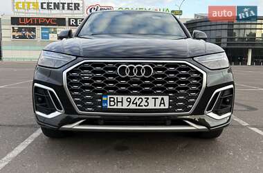 Внедорожник / Кроссовер Audi Q5 2021 в 