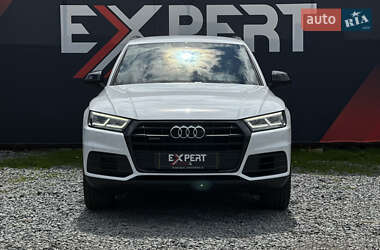 Внедорожник / Кроссовер Audi Q5 2018 в 