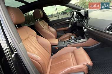 Внедорожник / Кроссовер Audi Q5 2021 в 