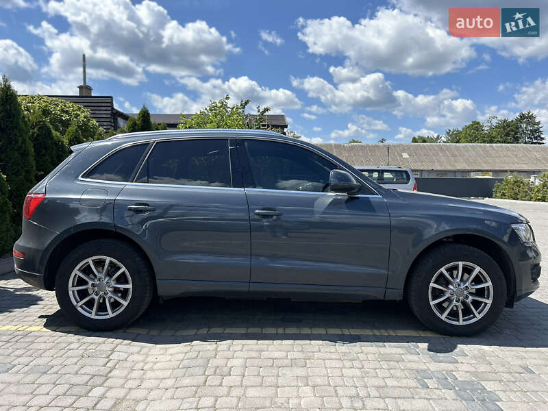 Внедорожник / Кроссовер Audi Q5 2011 в Киеве