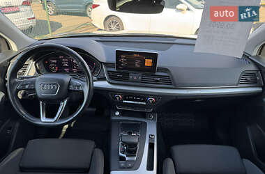 Внедорожник / Кроссовер Audi Q5 2018 в 