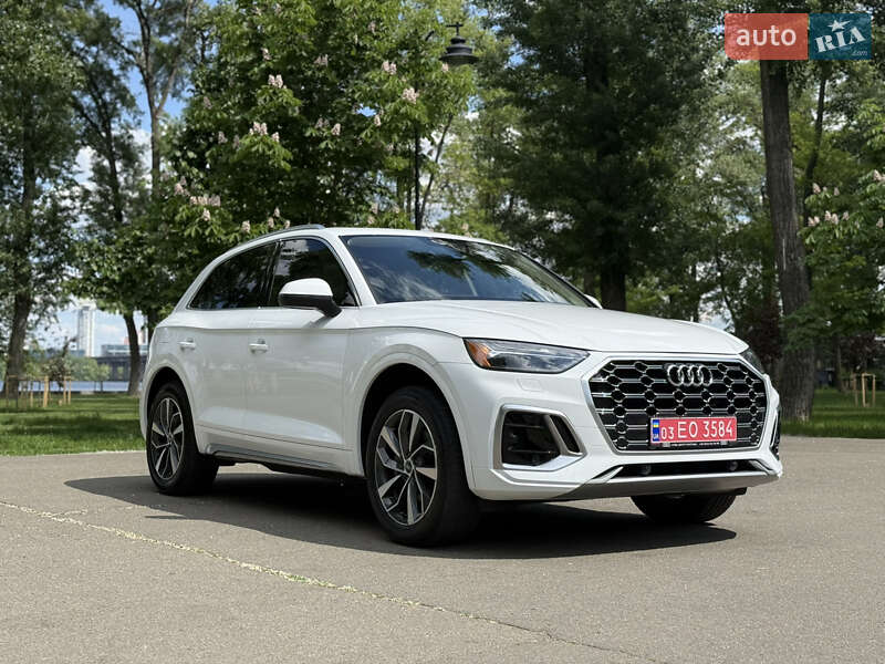 Внедорожник / Кроссовер Audi Q5 2021 в Киеве