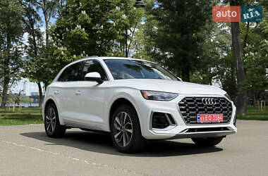 Внедорожник / Кроссовер Audi Q5 2021 в 
