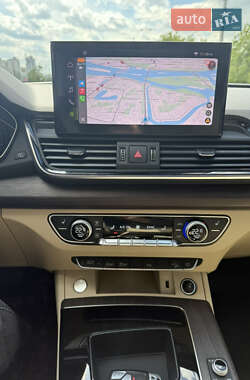 Внедорожник / Кроссовер Audi Q5 2021 в 