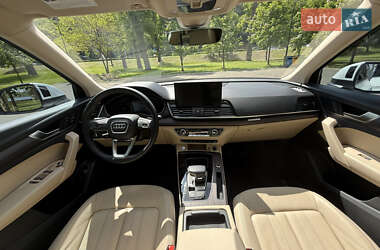 Внедорожник / Кроссовер Audi Q5 2021 в 