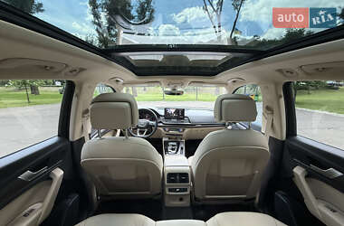 Внедорожник / Кроссовер Audi Q5 2021 в 