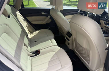 Внедорожник / Кроссовер Audi Q5 2021 в 