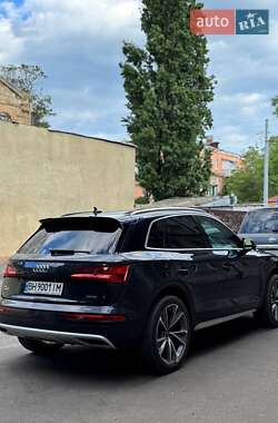 Внедорожник / Кроссовер Audi Q5 2018 в 