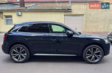 Внедорожник / Кроссовер Audi Q5 2018 в 