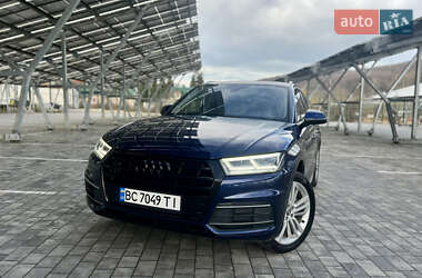 Внедорожник / Кроссовер Audi Q5 2018 в 